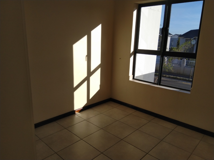 To Let 2 Bedroom Property for Rent in Buh Rein Estate Western Cape